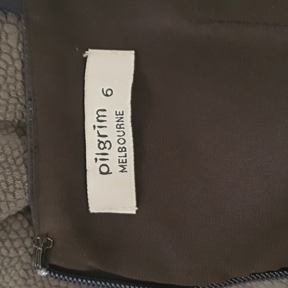 Pilgrim Size 6 Navy Blue Feather Print Dress - Picture 7 of 8